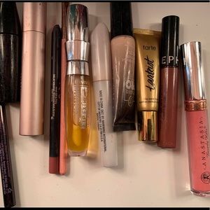 Makeup lot